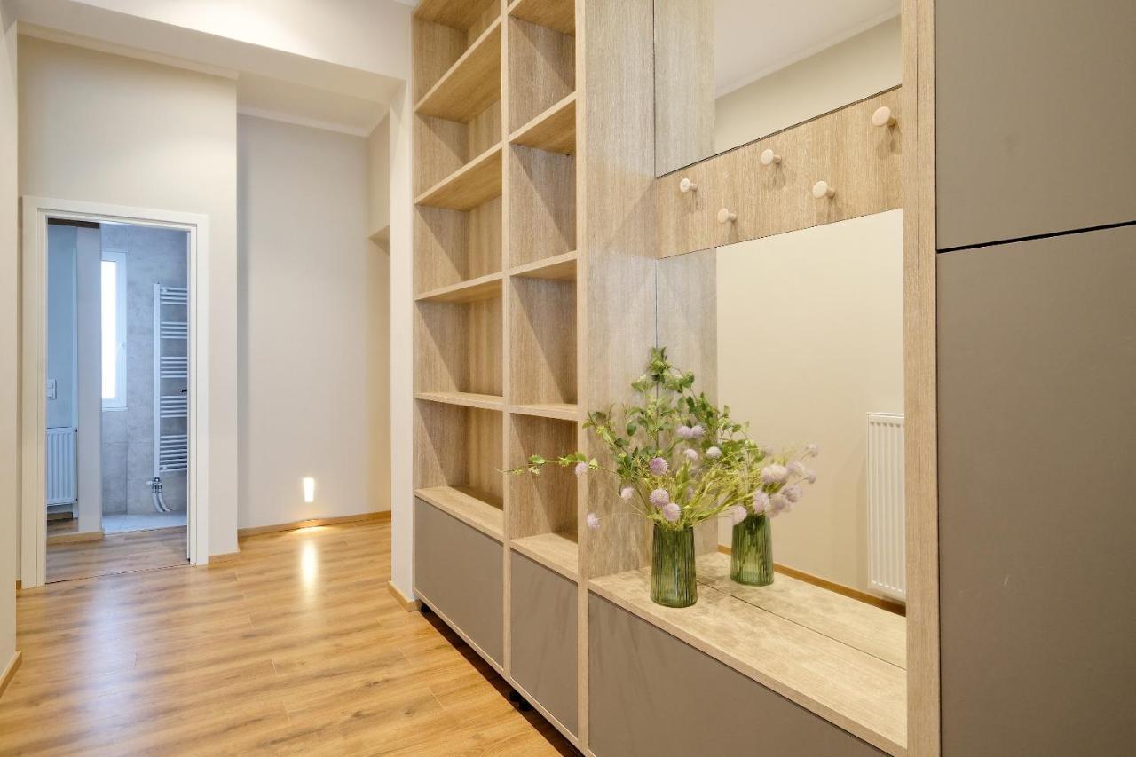 The Flirty Athens Apartment Bagian luar foto