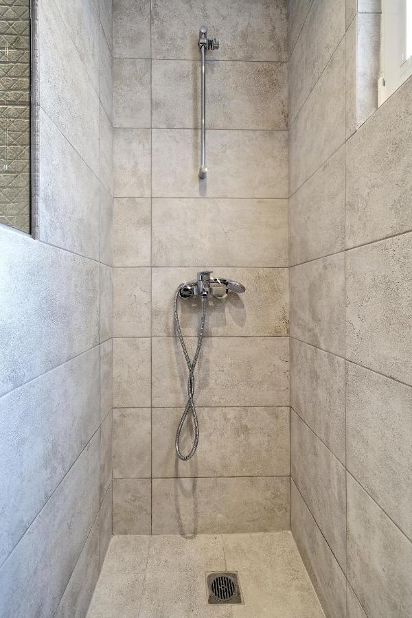 The Flirty Athens Apartment Bagian luar foto