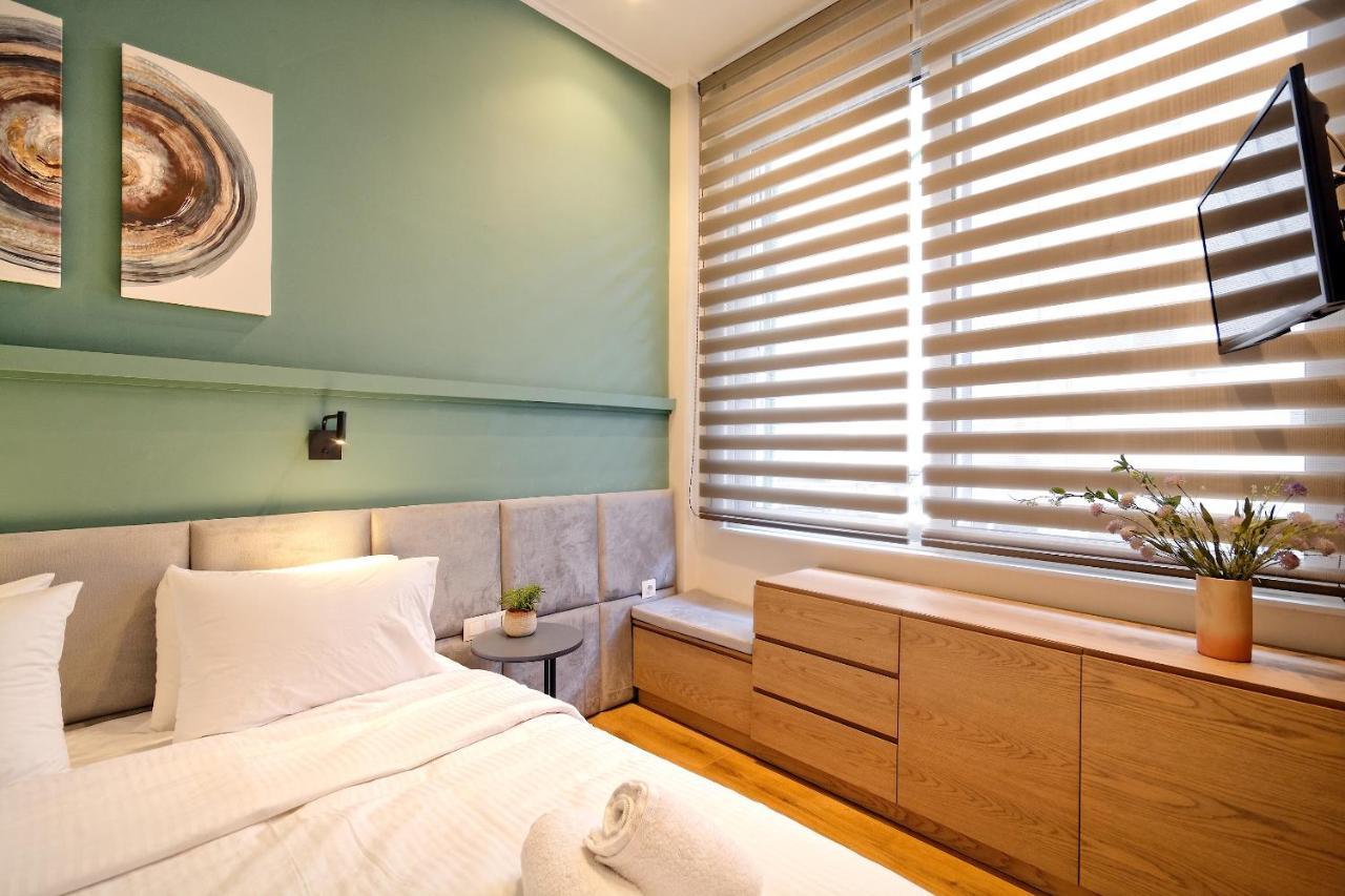 The Flirty Athens Apartment Bagian luar foto