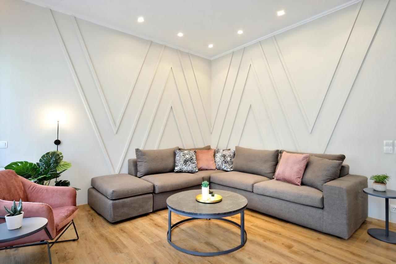 The Flirty Athens Apartment Bagian luar foto